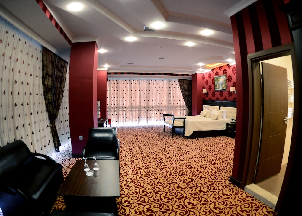 NEW BAKU HOTEL 9/50