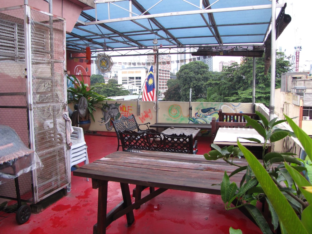 OASIS GUEST HOUSE 29/43
