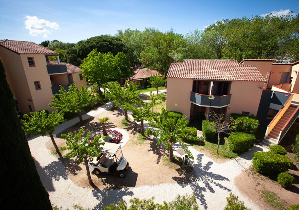 Marina Hotel Club 1/49