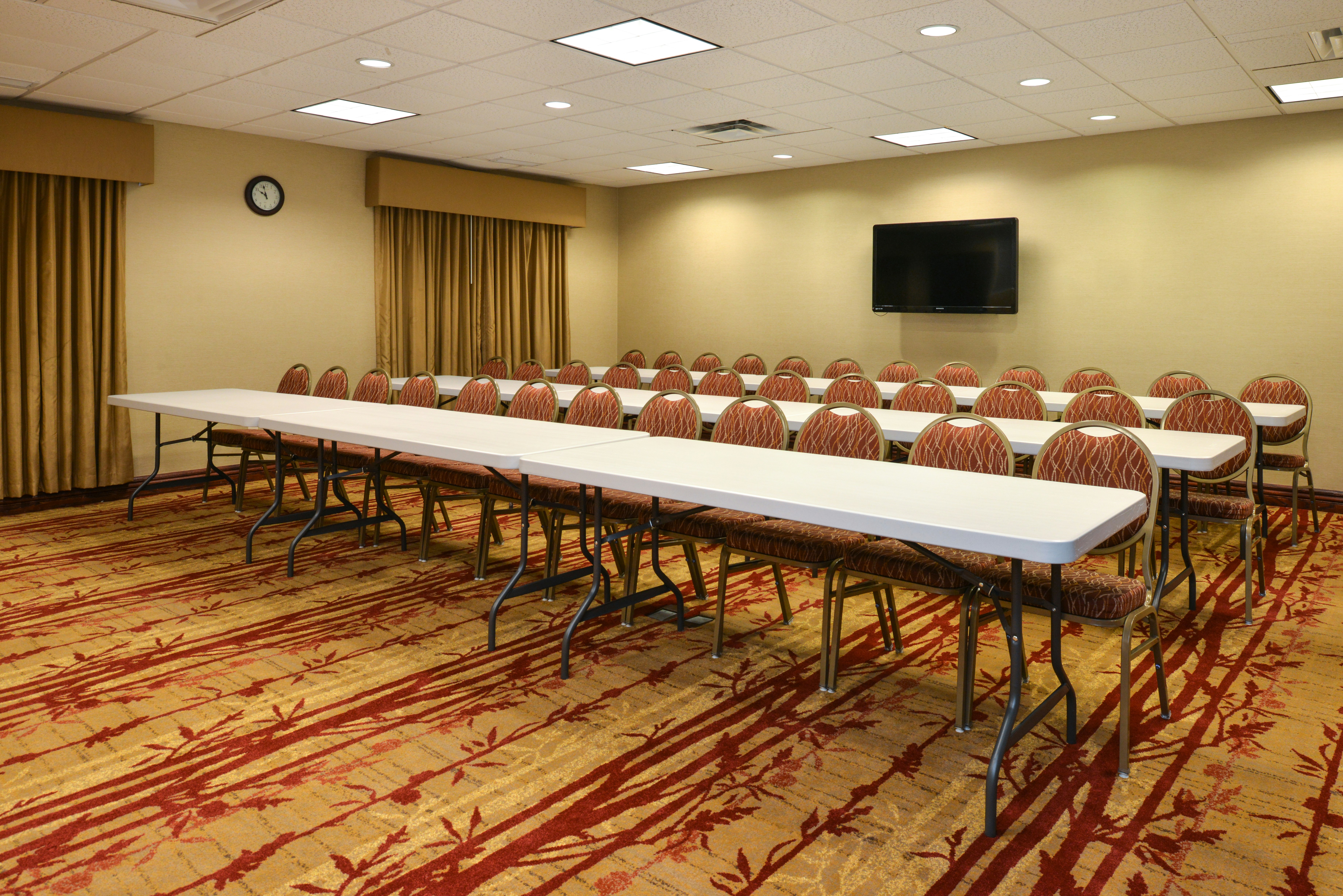 Holiday Inn Express Hotel & Suites Cherry Hills 43/46