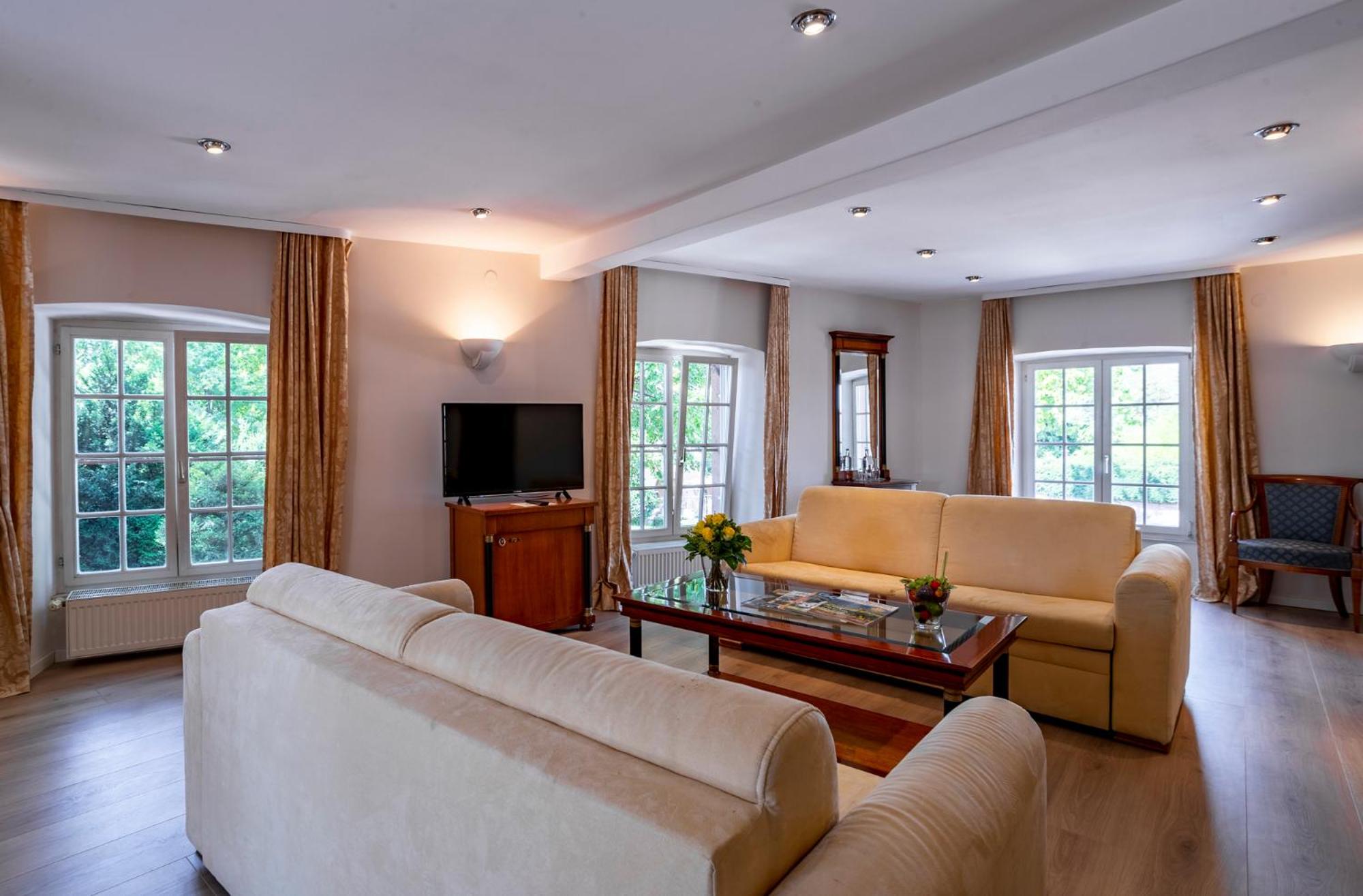 Hotel Schloss Edesheim 14/50