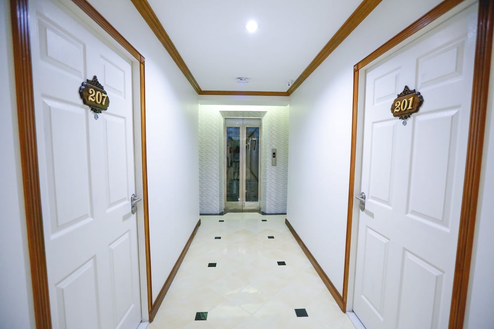 Hua Hin White Villa 40/68