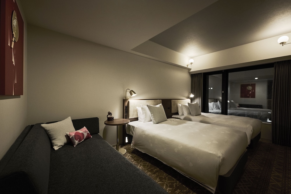 SUPERIOR, TWIN BEDS