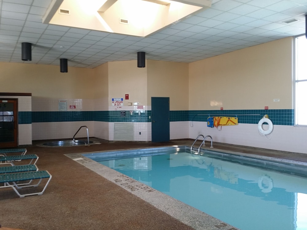 Baymont by Wyndham Grand Rapids Near Downtown 3/15