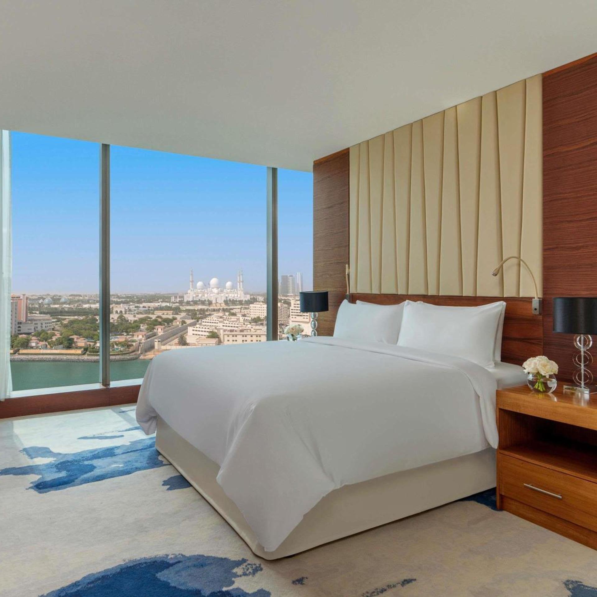 Fairmont Gold, Suite, Creek View
