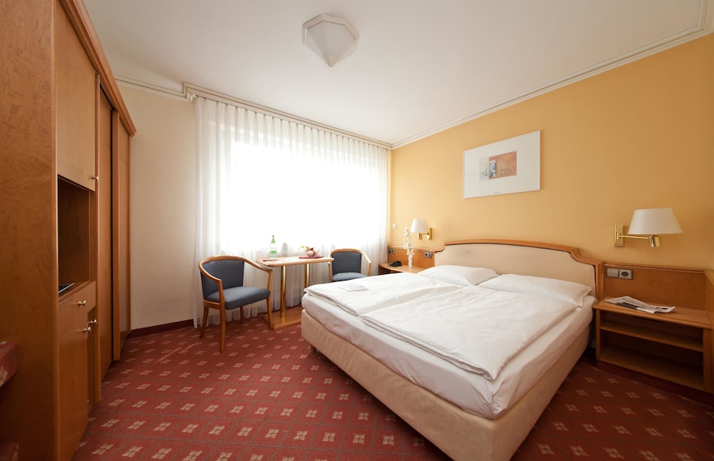 PLAZA INN Rieker Stuttgart Hauptbahnhof 21/65
