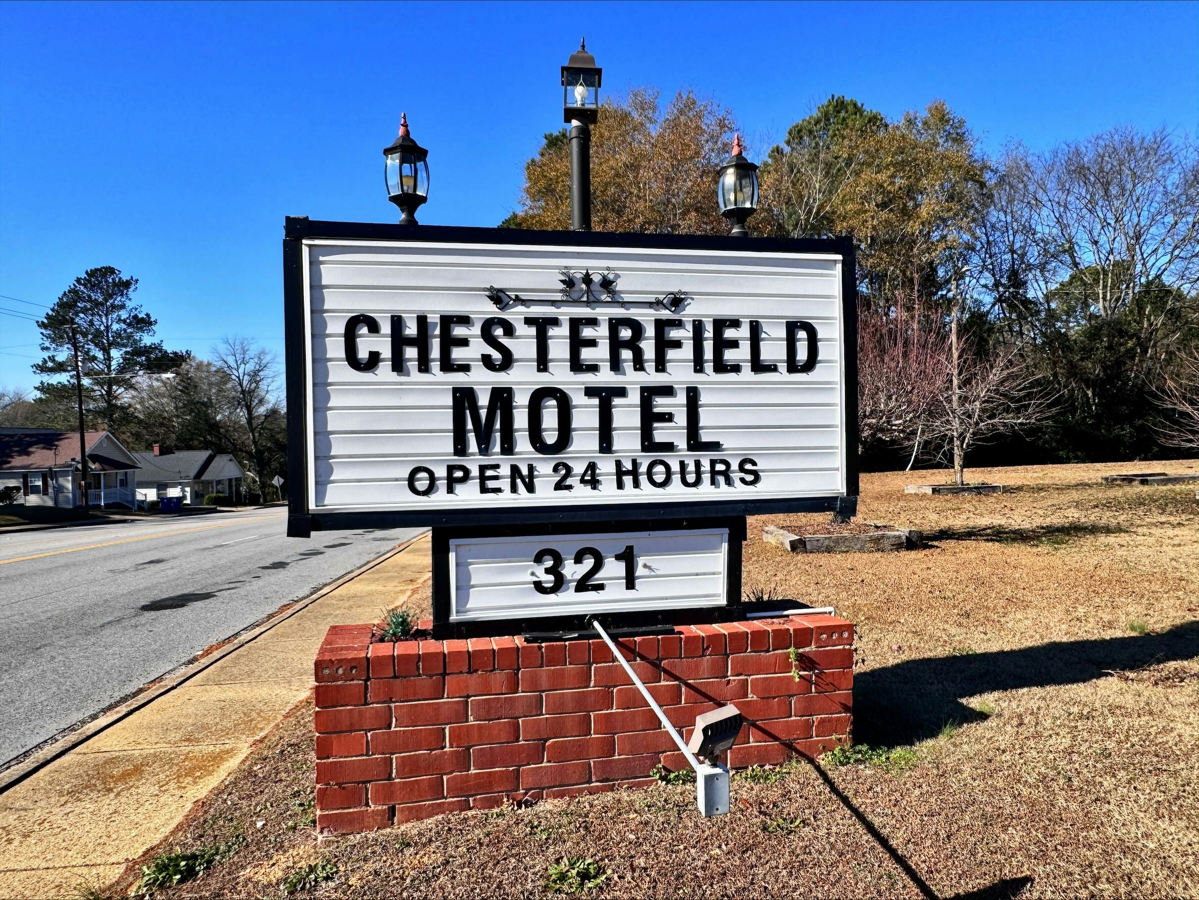 Chesterfield Hotel by OYO Hwy 9 13/55