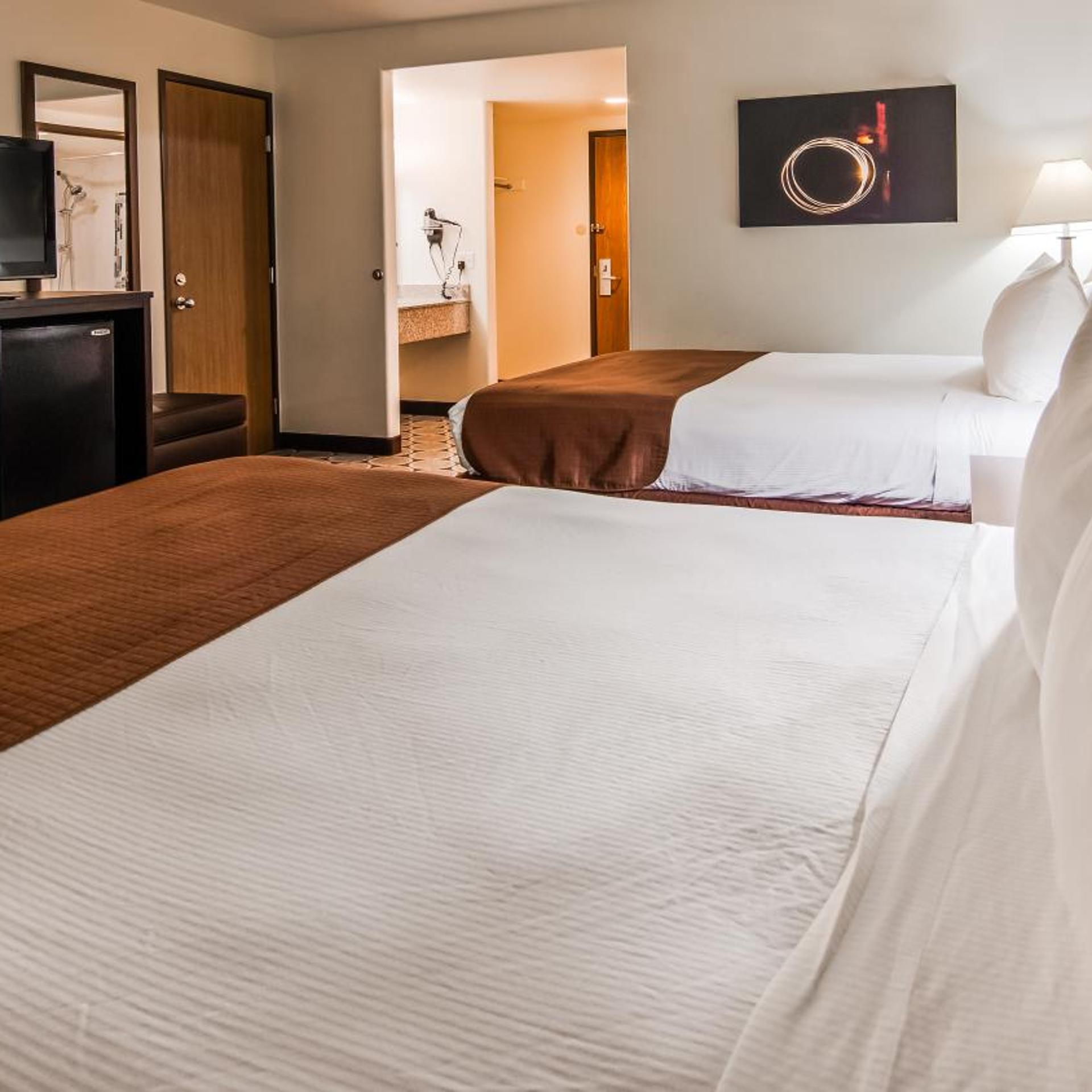 غرفة بسرير كينج وسريرين كوين، Best Western Pahrump Oasis 5/10