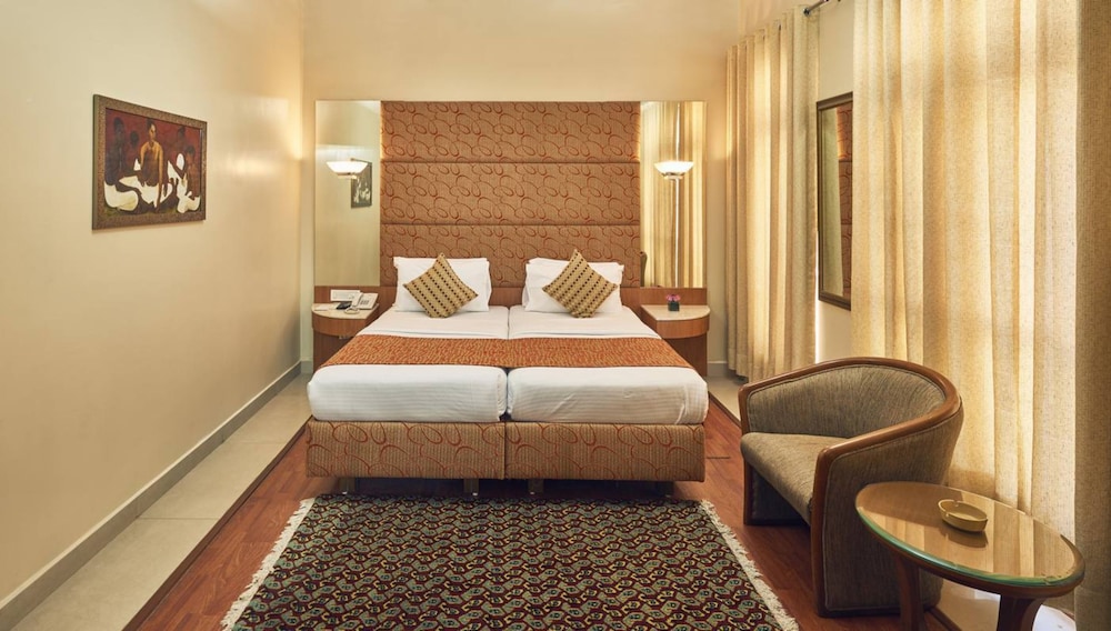 ASTORIA HOTEL 7/24