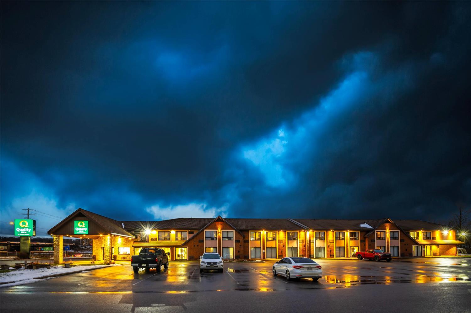 Quality Inn Barrie, ON 3/16