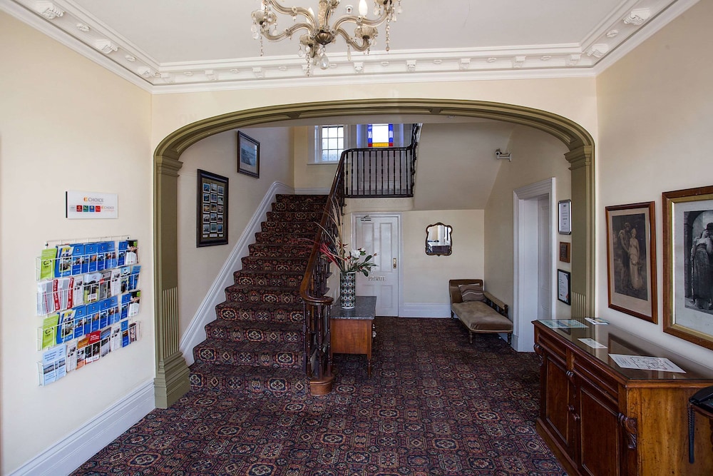 Quality Hotel Bentinck 32/35