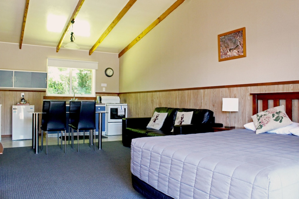 Fairy Springs Motel 21/59
