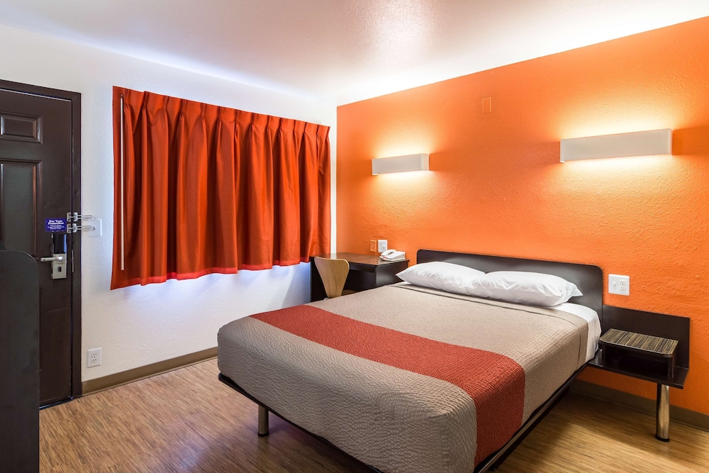 Motel6 Oroville, CA 26/48