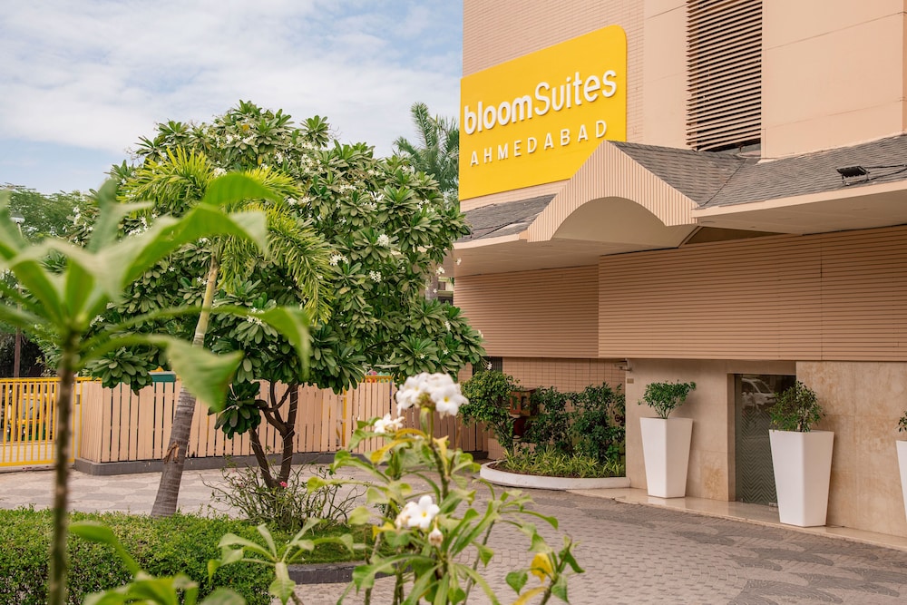 BloomSuites Ahmedabad 35/37