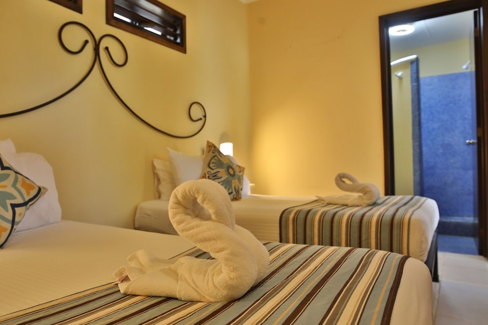 SUPERIOR, TWIN BEDS, GARDEN VIEW