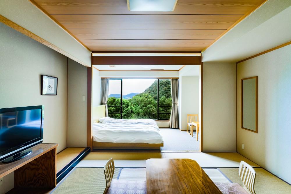 Semi Western, Twin Beds, Mountain Side, Tatami