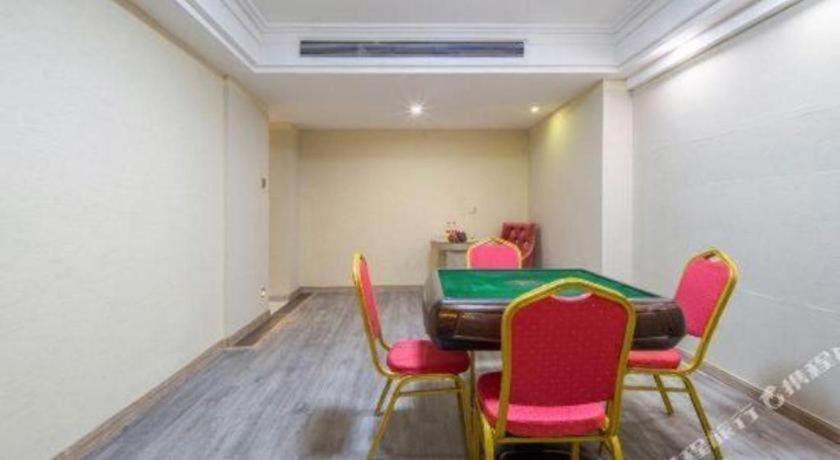 Vienna International Hotel (Nanning East Railway Station) 46/50