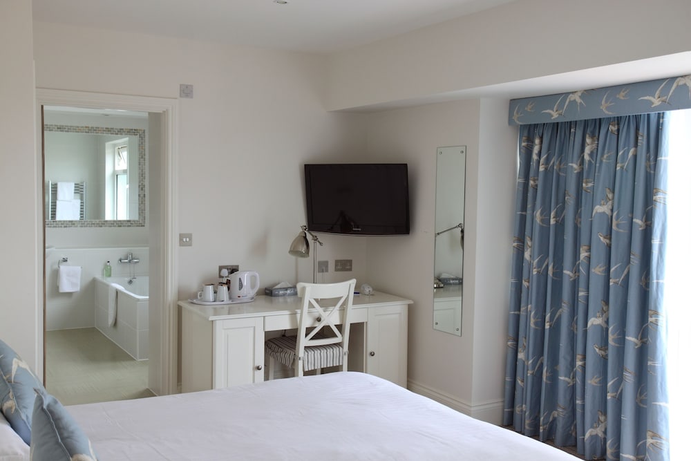 Room, Double or Twin Bed, Ocean View