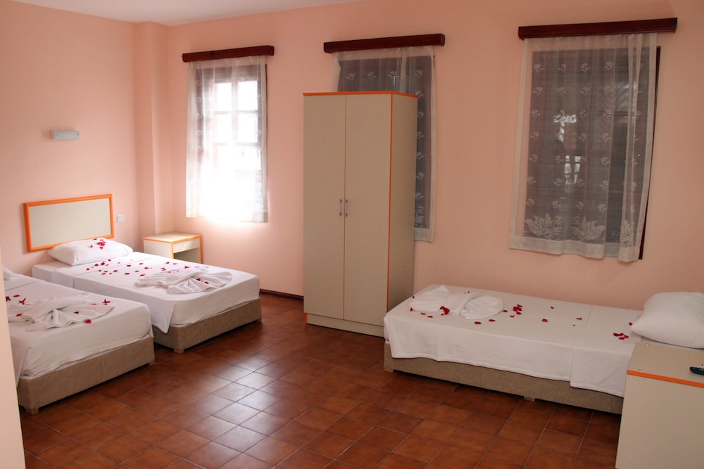 Idyros Hotel 16/50