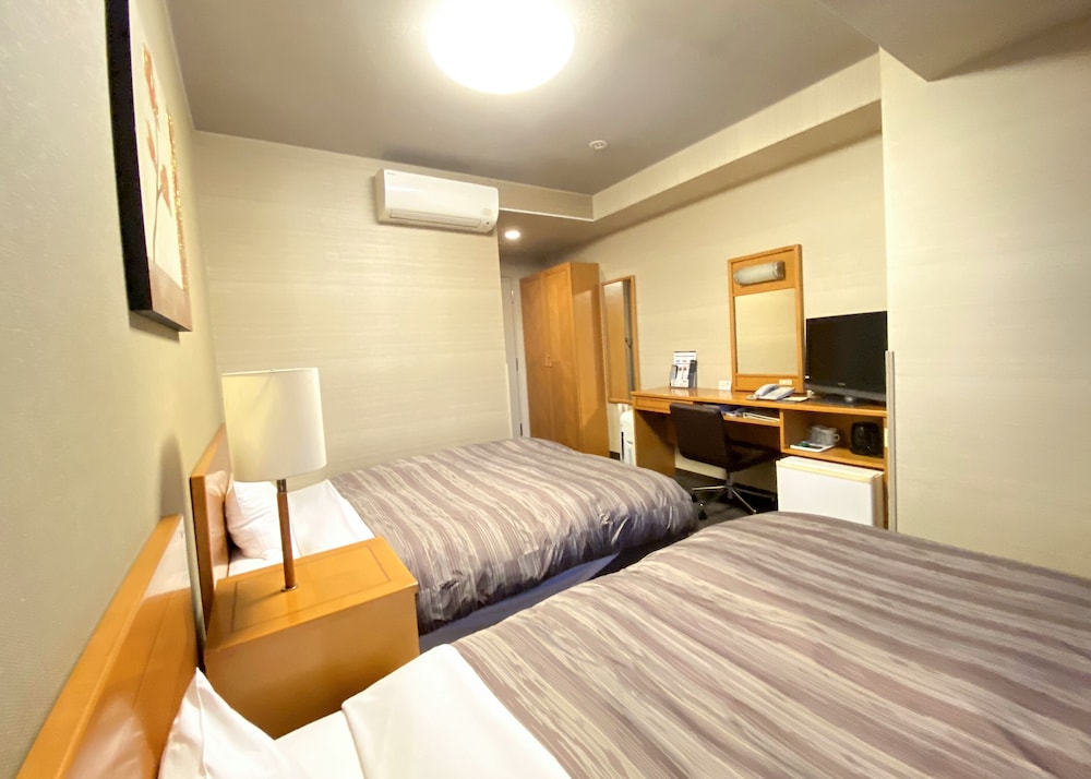 HOTEL ROUTE INN KAKEGAWA INTER 4/45