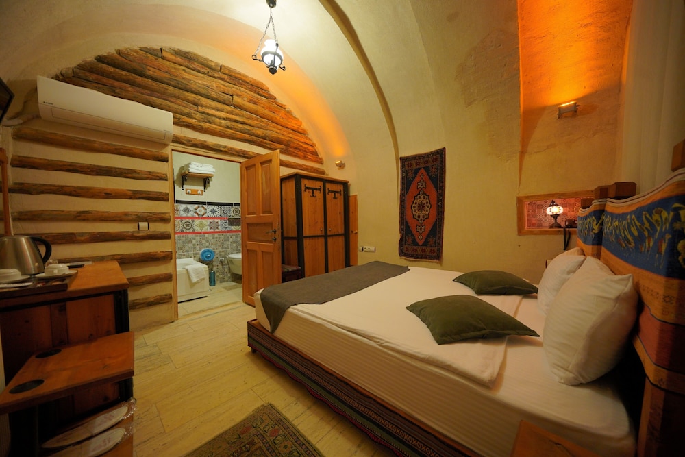 Fosil Cave Hotel 8/50