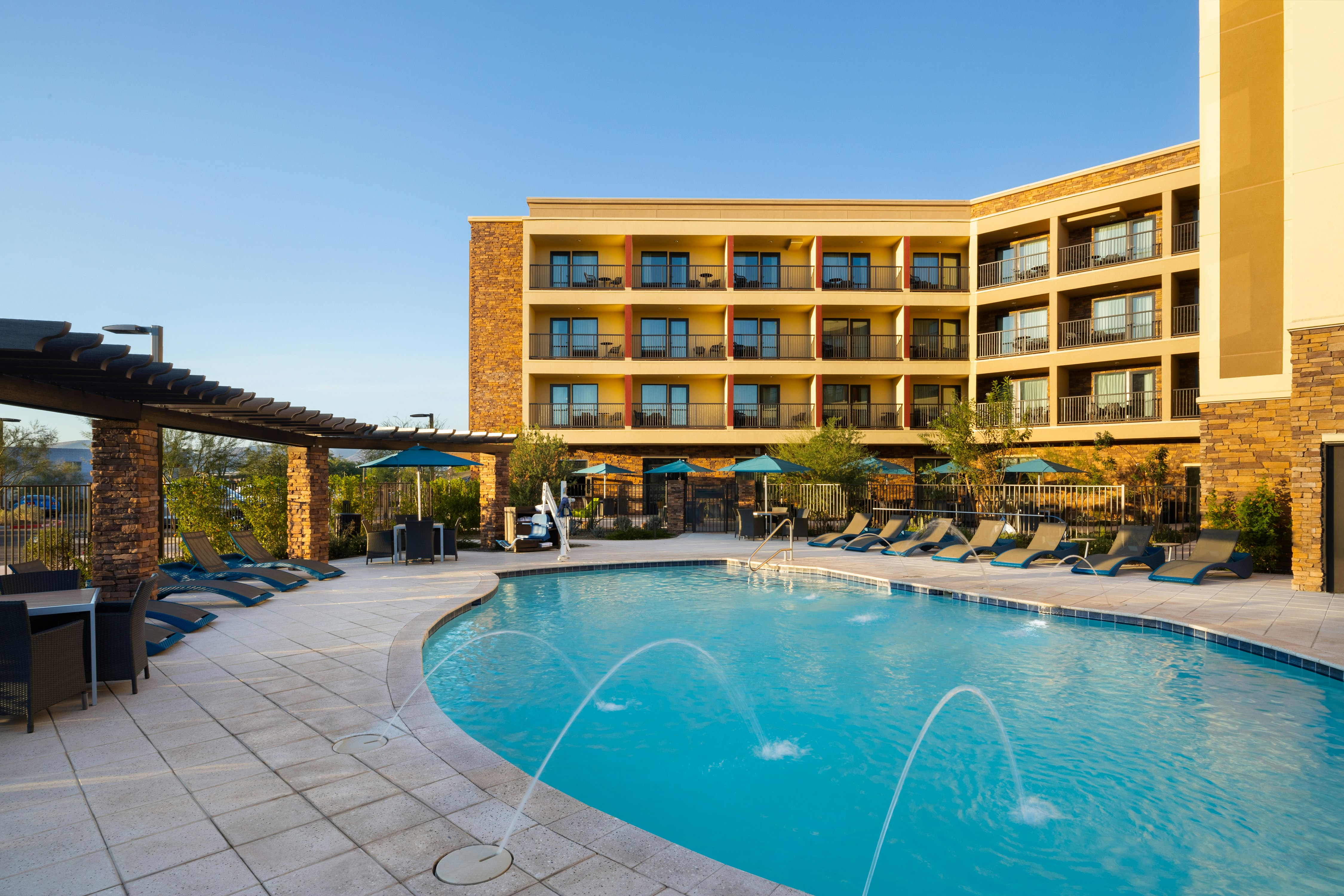 Hampton Inn Carefree 3/21