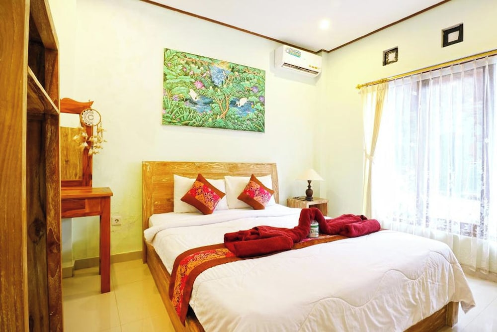 DELUXE, DOUBLE BED