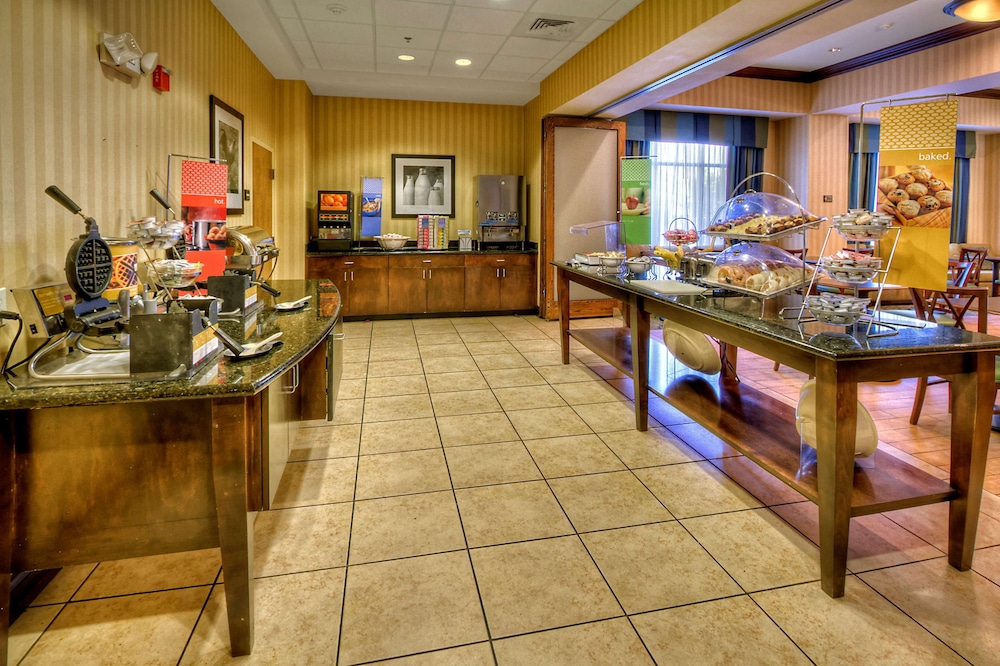 Hampton Inn Roanoke Rapids 37/45