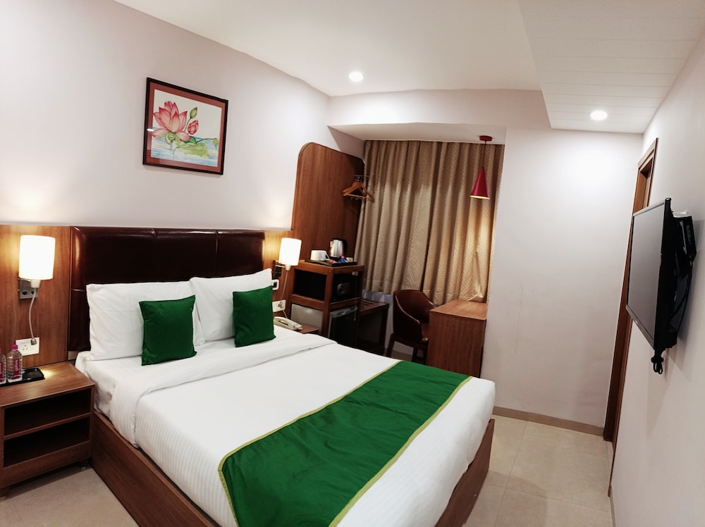 The Beacon Hotel Vadodara 10/30