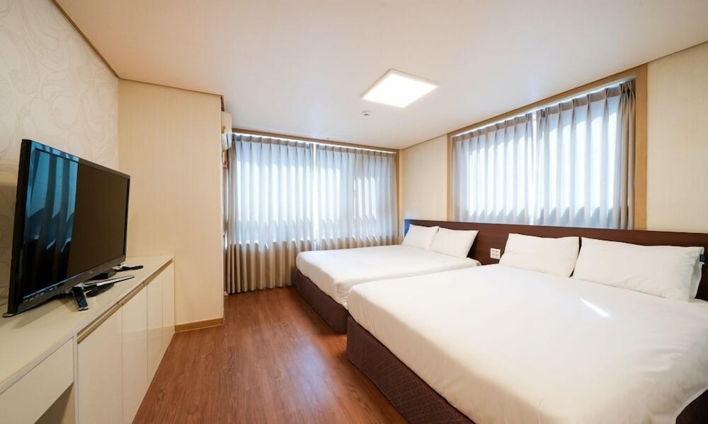 Galaxy Hotel 11/48