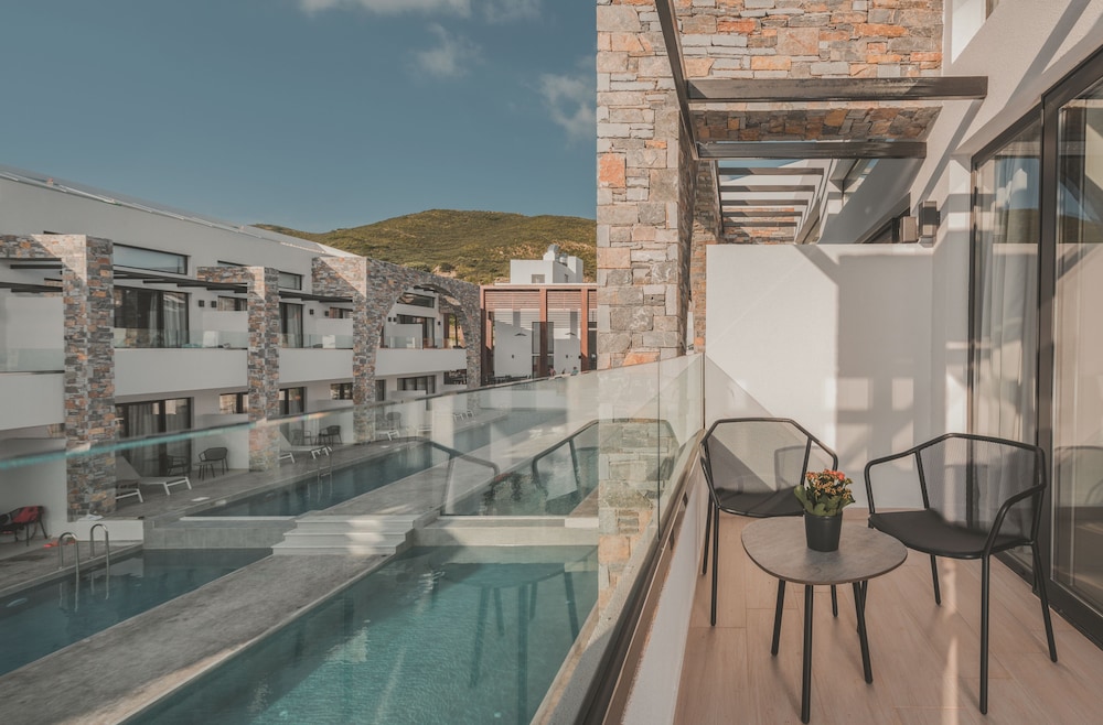 Cavo Suites - Adults Only 31/33