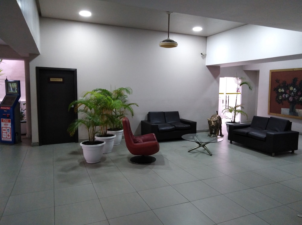 Tower House Suites 27/39