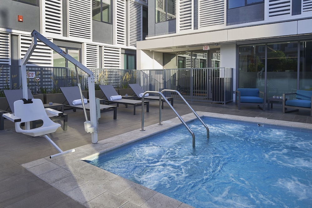 Hotel Mariposa Los Angeles 4/47