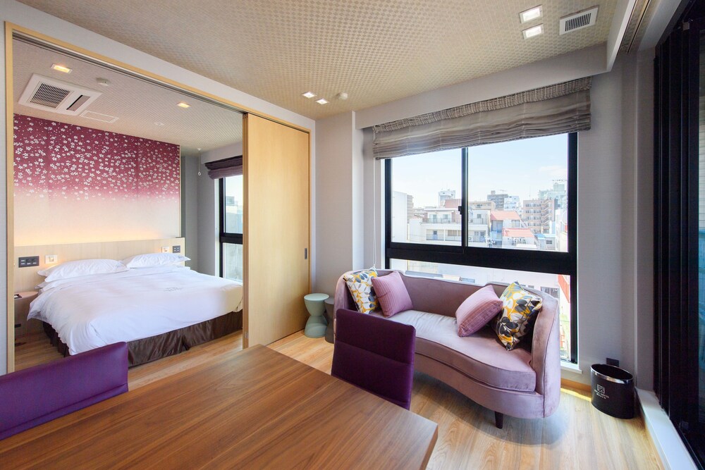Sola Hotel 14/48