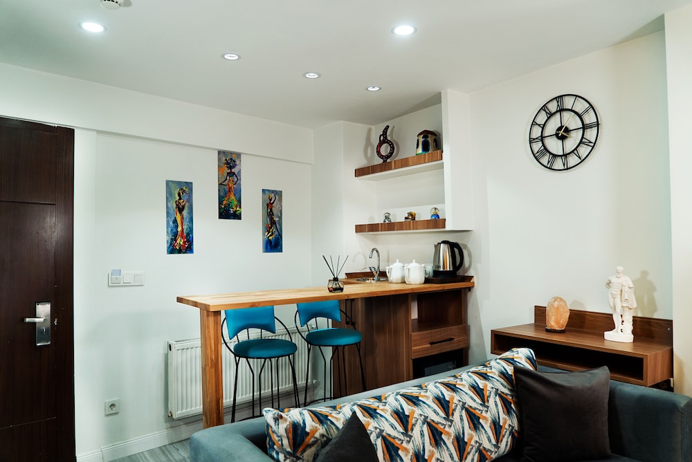 Taksim Yazici Residence 6/68