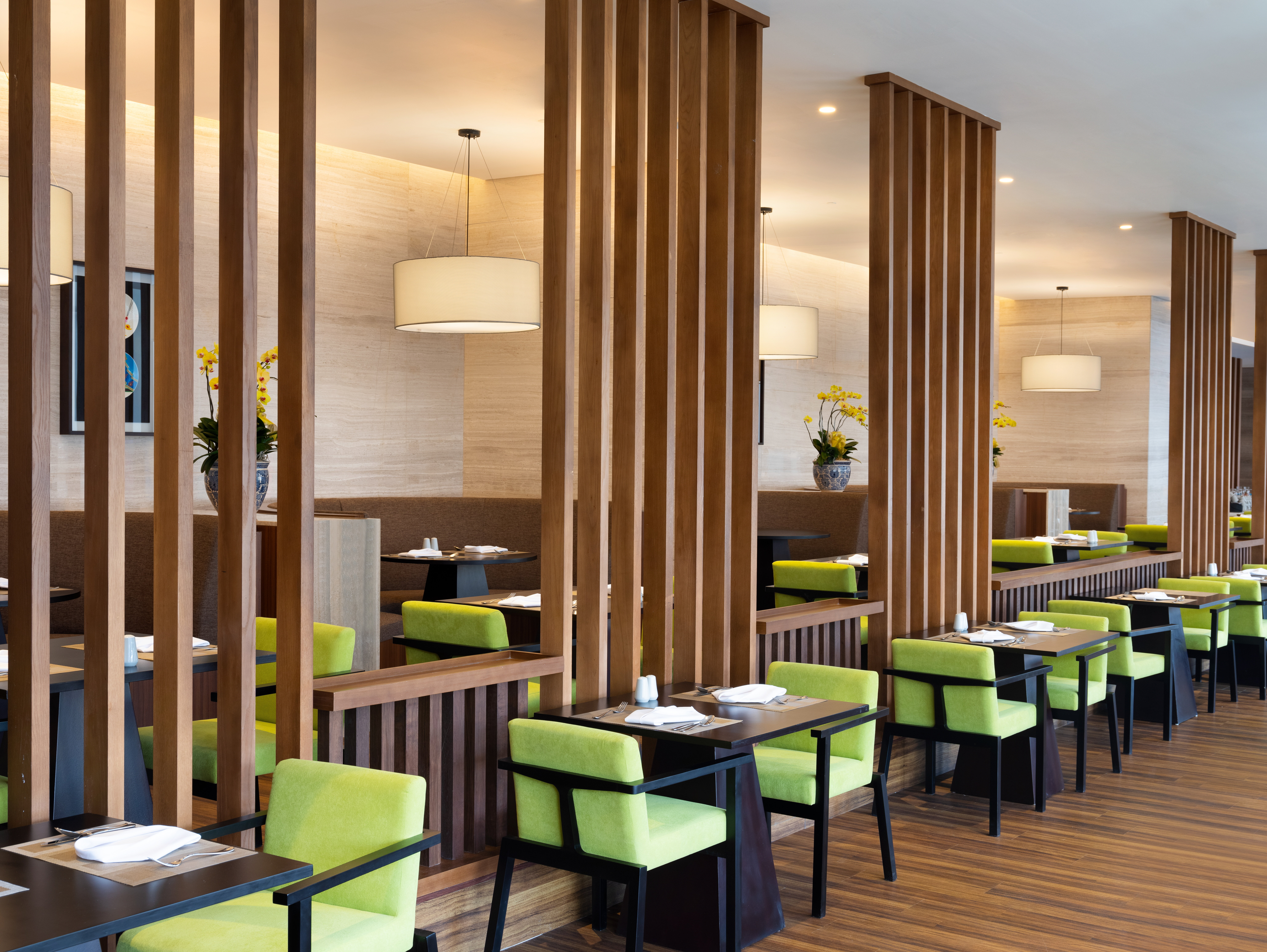 Holiday Inn Hotel Suites Jakarta Gajah Mada 59/77