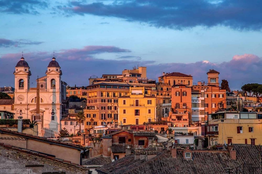 The Inn at the Spanish Steps 107/112