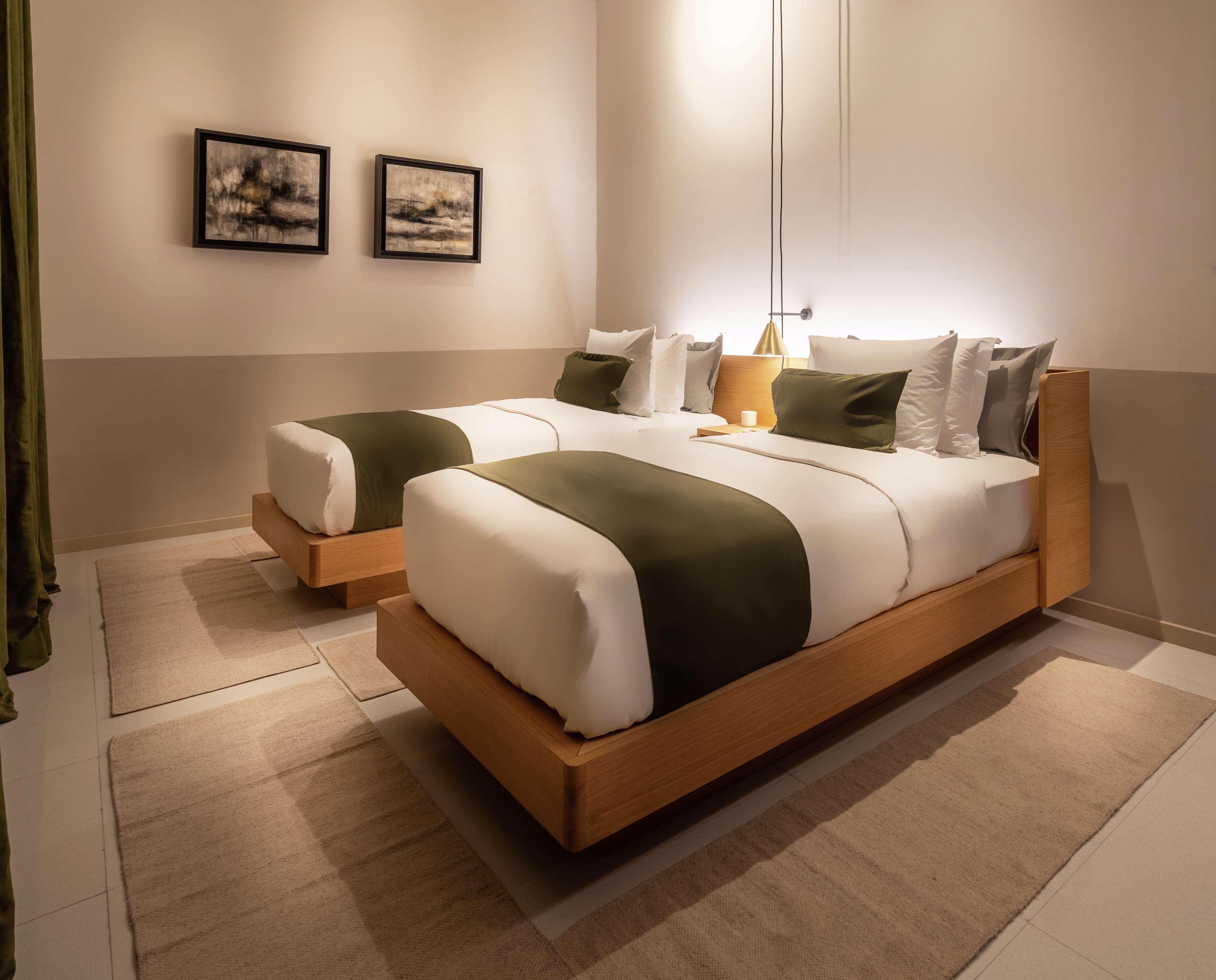 INTERIOR, GUEST ROOM, TWIN BEDS, BALCONY