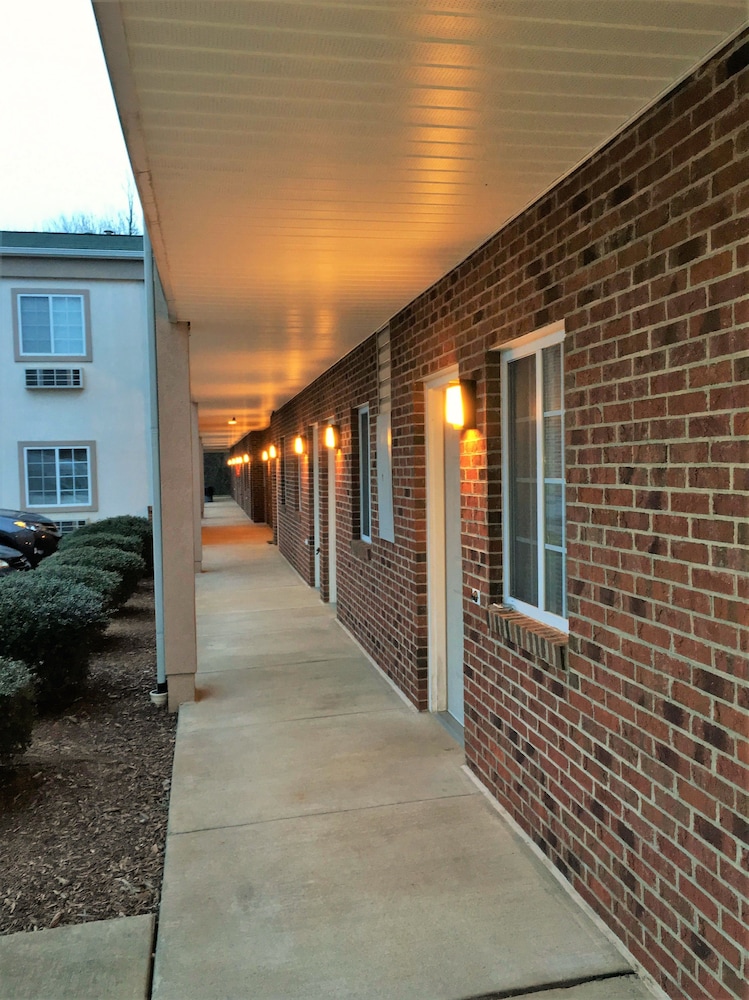 Corporate Suites of Burlington 26/47