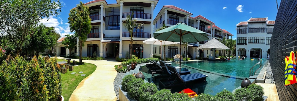 Emotion Villa Hoi An 62/70