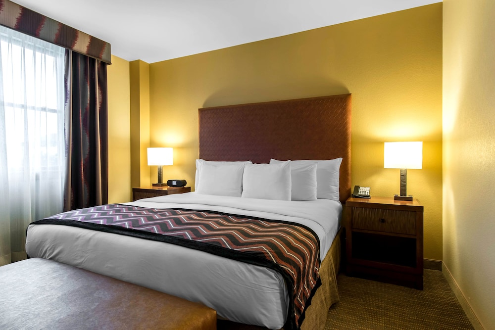 The Golden Hotel, an Ascend Collection Hotel 11/45