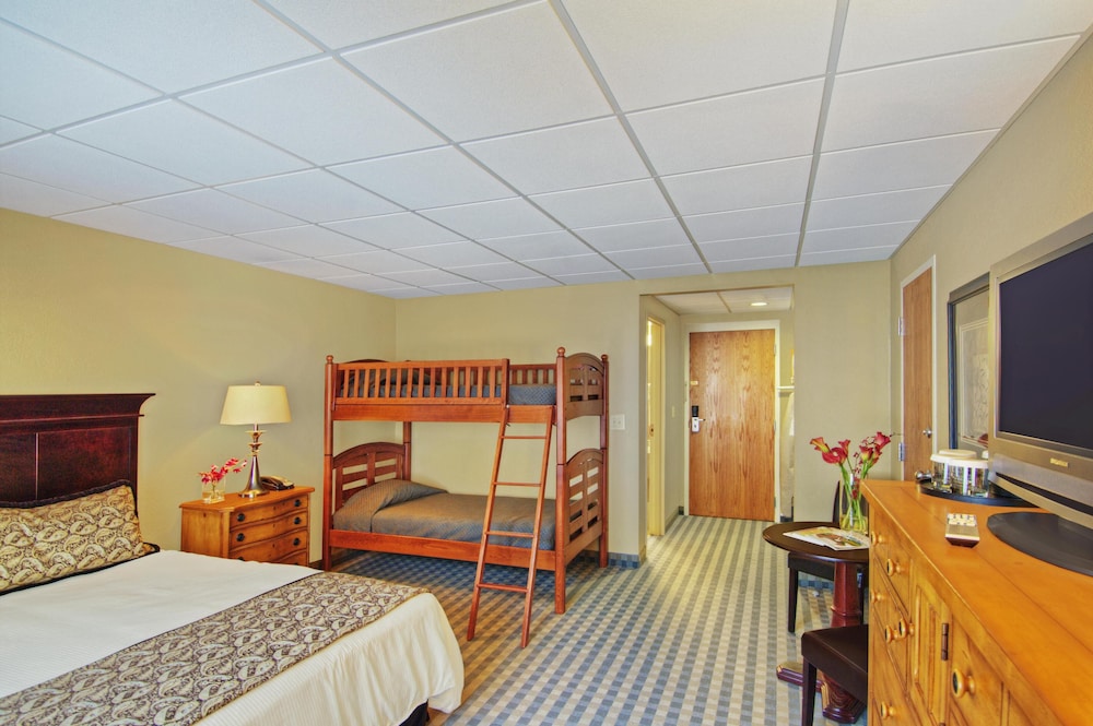 Pointe at Castle Hill Resort 11/30