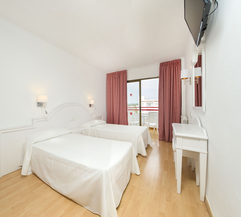 Coral Star Apartments 26/70