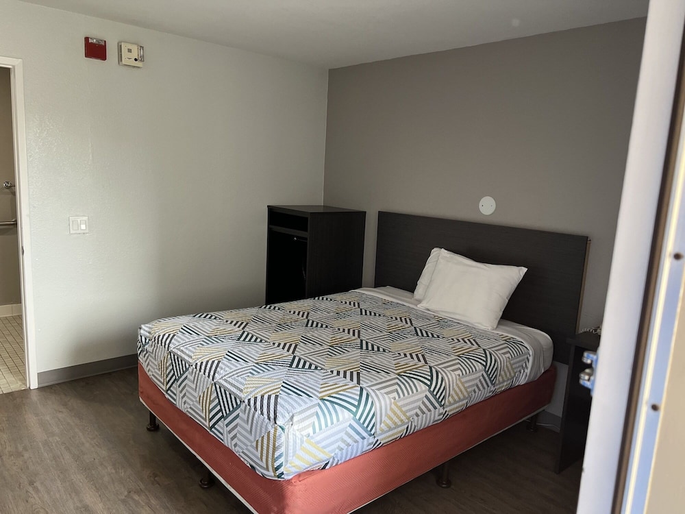Motel6 Arcata, CA – Cal Poly Humboldt 18/60