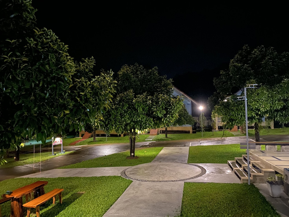 Be Leaf Resort SHA 54/65