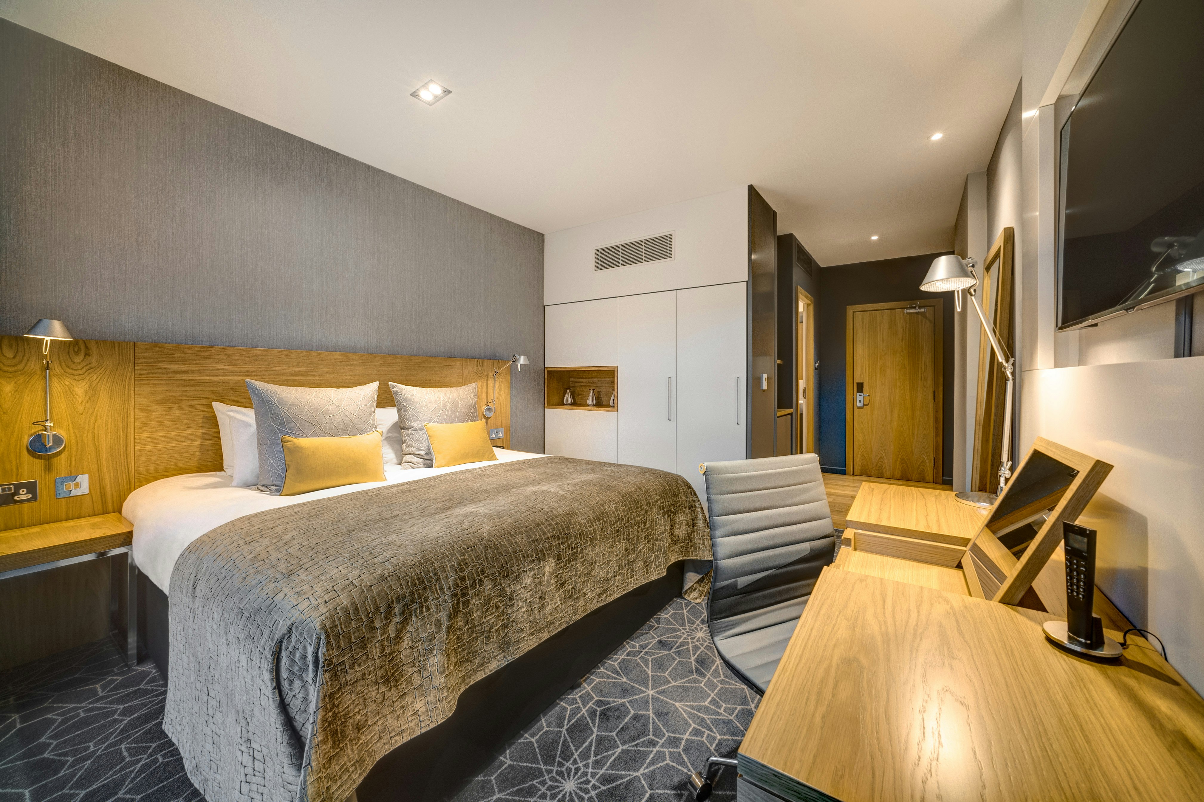 Apex City of Glasgow Hotel (ex Marks Hotel Glasgow) 11/47