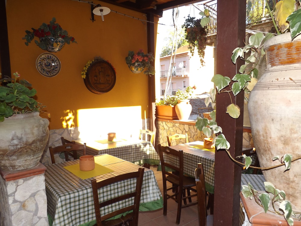 ALBERGO DIFFUSO BORGO SANTA CATERINA 50/68
