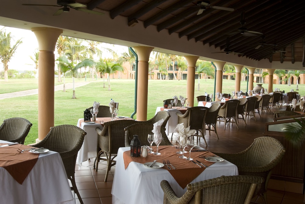 Avani Pemba Beach Hotel And Spa 63/80