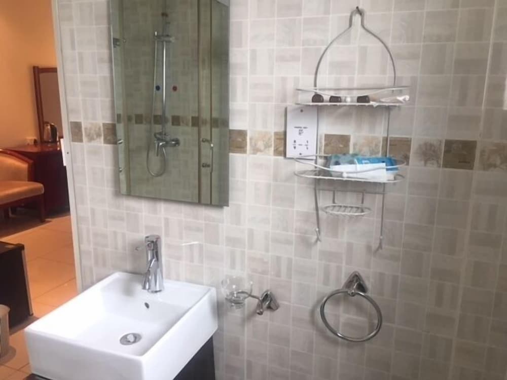 Comfort Palace Guest House Kasane 25/28