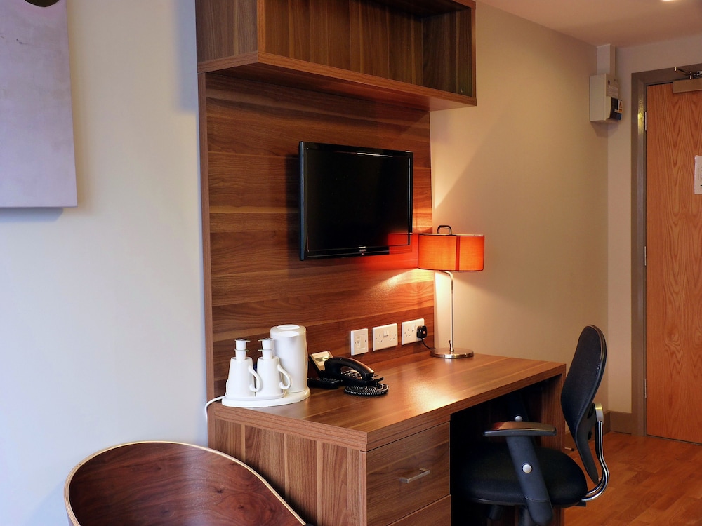 Britannia Study Hotel 55/66